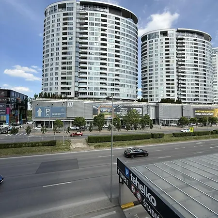 Trivista Castle View With Free Parking דירה *